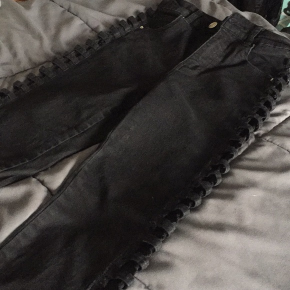 Black Cut Out Skinny’s - Picture 5 of 6